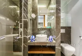 Moderan hotel sa 11 soba i vanjskim bazenom, Split, العقارات التجارية