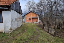 Kuća s okućnicom u Ličkoj Jesenici, Saborsko, Famiglia