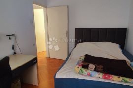 RIJEKA, DONJA VEŽICA  - Prekrasna etaža kuće s okućnicom i konobom, Rijeka, Appartement