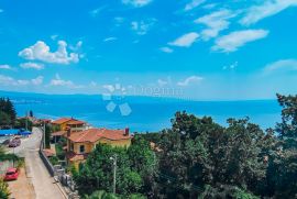 Kuća sa 3 apartmana i fenomenalnim pogledom, Opatija - Okolica, بيت