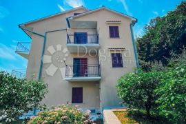 Kuća sa 3 apartmana i fenomenalnim pogledom, Opatija - Okolica, Дом