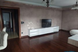 PRILIKA! STAN BUKOVAC površine 127m2, Maksimir, Apartamento