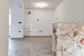 ŠIBENIK- DVOETAŽNI STAN U CENTRU GRADA SAMO KOD NAS!, Šibenik, Apartamento