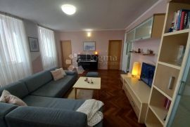 Prostrani stan, 150 m², Pazin, Apartamento