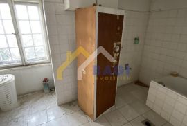 Bosanska: 3 stana za adaptaciju (43m2, 45m2 i 54m2), Gornji Grad - Medveščak, Appartement