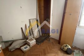 Bosanska: 3 stana za adaptaciju (43m2, 45m2 i 54m2), Gornji Grad - Medveščak, Appartement