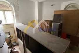 Bosanska: 3 stana za adaptaciju (43m2, 45m2 i 54m2), Gornji Grad - Medveščak, Appartement