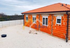 Moderna obiteljska kuća sa bazenom i okućnicom, Istra, Loborika, Marčana, Haus