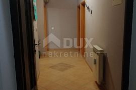 ISTRA, PULA- Kuća sa dva stana + samostojeći apartman!, Pula, Casa