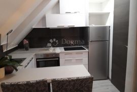 DVA STANA-MOGUĆA ZAMJENA ZA MANJI STAN!, Varaždin, Appartment