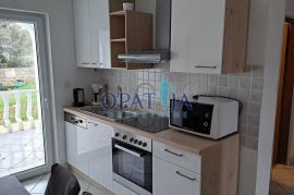 Vir/Dalmacija, Apartman E1 80m² 200m do mora, Vir, Appartement