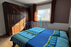 Vir/Dalmacija, kuća sa 4 apartmana 250m do mora, Vir, بيت