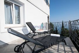 Opatija, kuća u neposrednoj blizini mora, 4 stana, okućnica, parking, Opatija, Haus