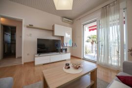 Opatija, kuća u neposrednoj blizini mora, 4 stana, okućnica, parking, Opatija, Casa