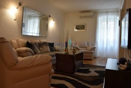 Rijeka - stan u centru, 20 m od Korza, Rijeka, Appartement