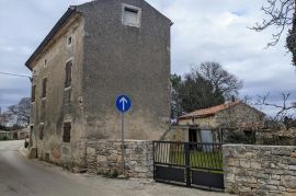 Istra, Krnica, kamena kuća za obnovu, Marčana, Kuća