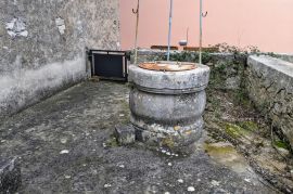 Istra, Krnica, kamena kuća za obnovu, Marčana, بيت