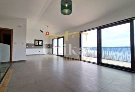 Novoizgrađena kuća sa spektakularnim pogledom na more, Labin, Casa