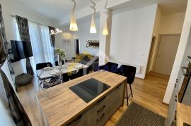 PULA - luksuzan stan na odličnoj lokaciji!, Pula, Appartamento