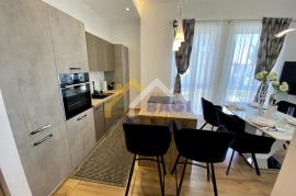 PULA - luksuzan stan na odličnoj lokaciji!, Pula, Apartamento