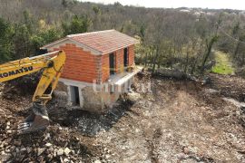Samostojeća kuća s pogledom na more u fazi adaptacije, Labin, Famiglia