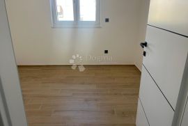 LUKSUZNI APARTMAN - 2S+DB, Privlaka, Appartamento