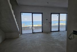 Luksuzna novogradnja 20 metara od mora, Nin, Appartement