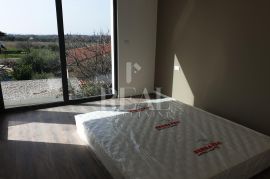 POREČ-OKOLICA, prekrasan stan sa lijepim pogledom na more i okolicu, Poreč, Apartamento