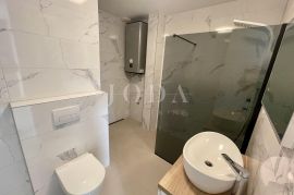 Moderan apartman s okućnicom, novogradnja, Krk, Daire