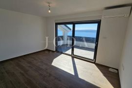 Dramalj dvoetažni stan u novogradnji, Crikvenica, Appartment