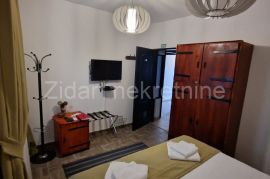 Zemun, Gardoš, stambeno poslovni objekat, izdavanje, Zemun, Haus