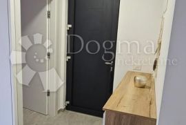 ROGOZNICA- LUKSUZNI STAN S ČAROBNIM POGLEDOM NA MORE, Rogoznica, Wohnung