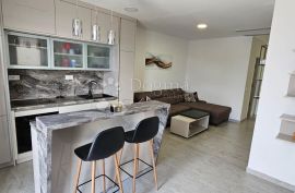 ROGOZNICA- LUKSUZNI STAN S ČAROBNIM POGLEDOM NA MORE, Rogoznica, Apartamento