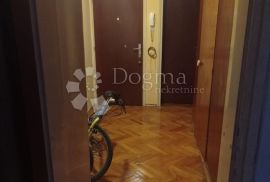 Kman komforan dvosobni 80m2, Split, Kвартира