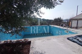 Vinkuran stan 3S+DB, bazen, 100m plaža za kupanje!, Medulin, Kвартира