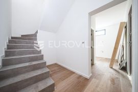 Zagreb, Blato, NOVOGRADNJA, poslovni prostor NKP 107,2 m2, Zagreb, Immobili commerciali