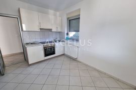 Zagreb, Špansko - 5-sobni stan u prizemlju (109m2) s velikom terasom, Stenjevec, Daire