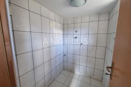 Zagreb, Špansko - poslovni prostor na prodaju 224m2 + 2 VPM, Stenjevec, Commercial property