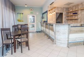 Poslovni prostor na iznimnoj lokaciji u blizini mora !, Umag, Commercial property