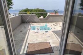 Crikvenica, kuća s 3 stana, panoramski pogled na more, garaža, Crikvenica, Casa