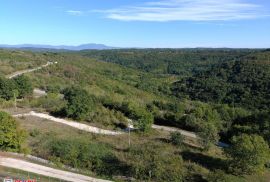 ISTRA, TINJAN, VELIKO GRAĐEVINSKO ZEMLJIŠTE, Tinjan, Terrain