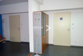 Poslovni prostor, Centar, 32 m2, zakup, Rijeka, Propriété commerciale
