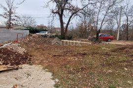 ISTRA, SVETVINČENAT - Zemljište s građevinskom dozvolom za prekrasnu prizemnicu s bazenom, Svetvinčenat, Tierra