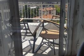 Podmurvice, 2skl stan 62 m2 luksuzno uređen sa balkonom i pogledom na more, Rijeka, Appartment