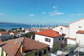 Dvojna kuća sa dva odvojena apartmana, Crikvenica, House