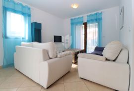 Novigrad, predivan stan nadomak centru i moru!, Novigrad, Appartment