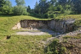 KOMADIĆ ZELENOG RAJA S POGLEDOM NA PETEHOVAC, Delnice, Land