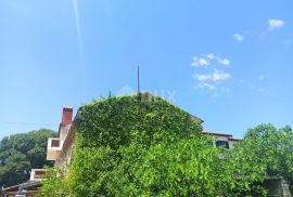 ISTRA, VALBANDON - Istarska kuća s vrtom + građevinsko zemljište 1917 m2 - BLIZINA MORA!!, Fažana, House