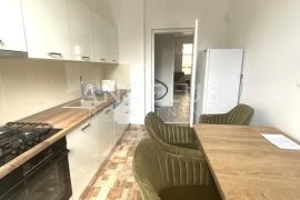 Zagreb, Centar - Novouređen stan sa balkonom, Donji Grad, Appartement