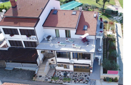 SJAJNA APARTMANSKA KUĆA 100 METARA OD MORA I POGLEDOM NA MORE, Funtana, Maison